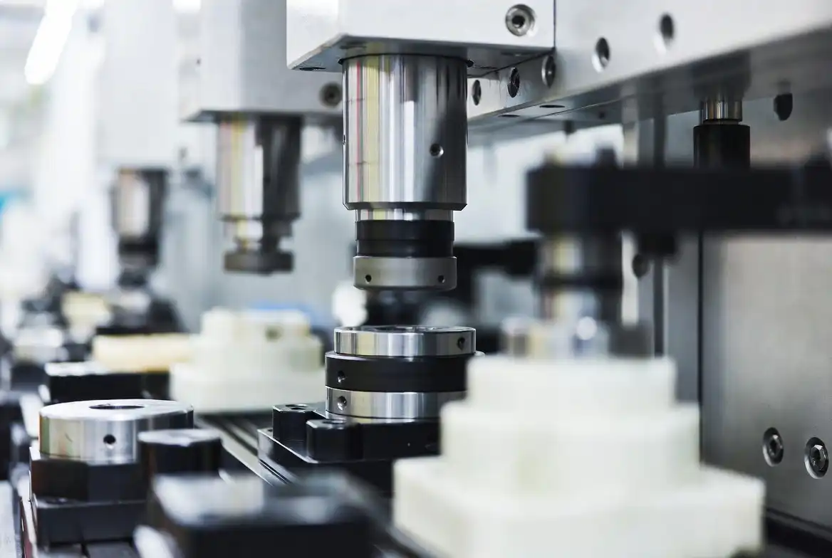 CNC-Systeme mit offenem Regelkreis im Vergleich zu Systemen mit geschlossenem Regelkreis: Präzisionssteuerung im Vergleich